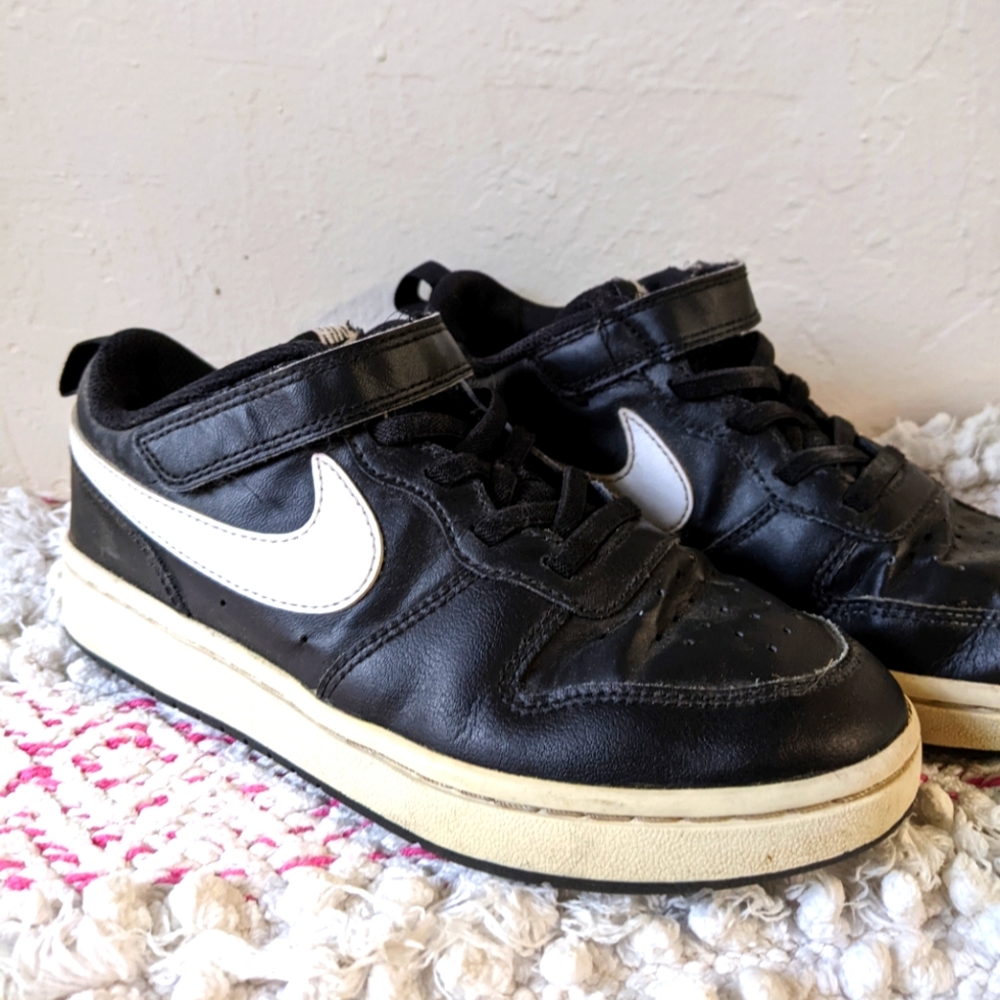 Nike boys shoes